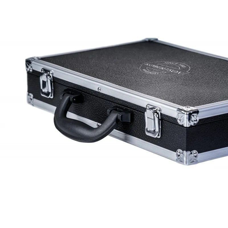 MALETIN ROBERTSON 22 BOLAS